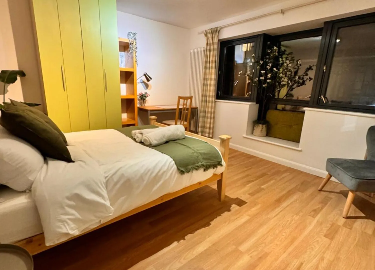 Luxury 2 Bhk In Canary Wharf London