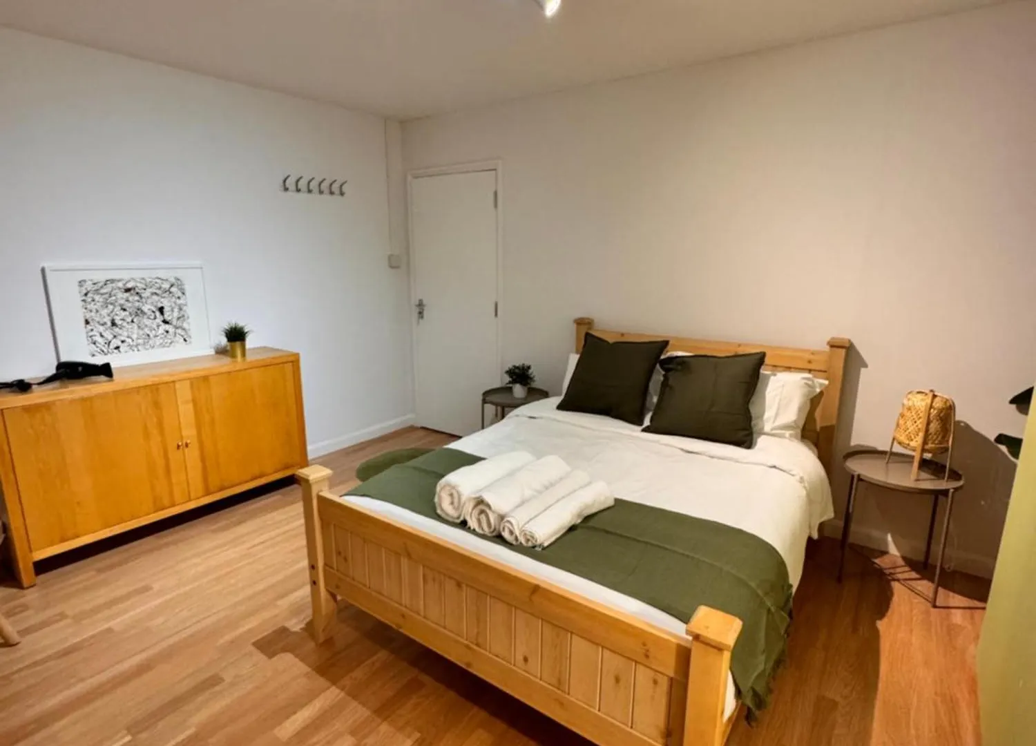 Luxury 2 Bhk In Canary Wharf London