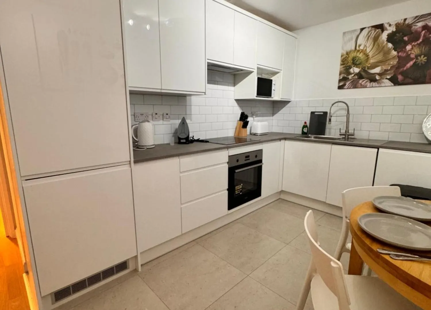 Luxury 2 Bhk In Canary Wharf London