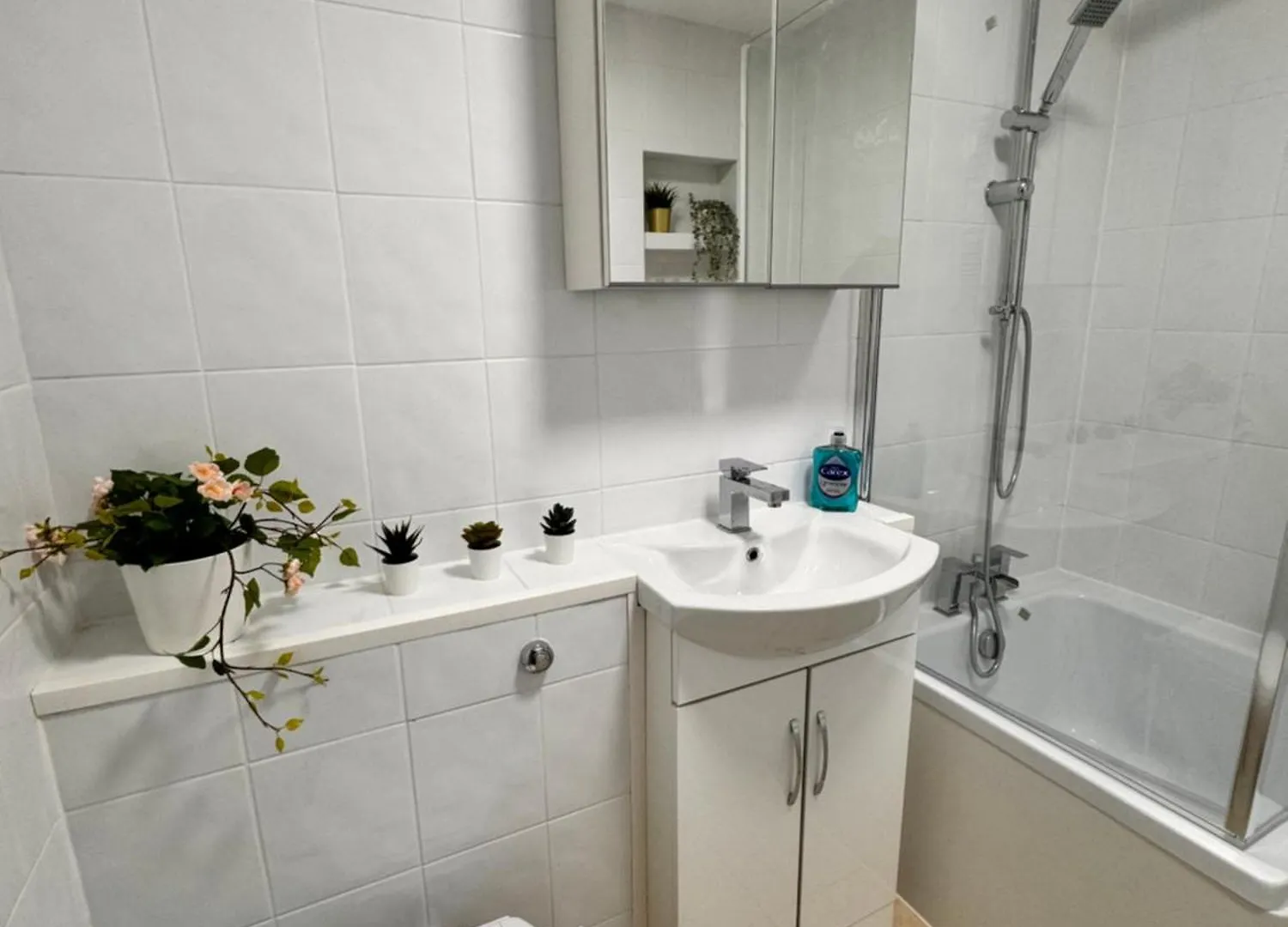 Luxury 2 Bhk In Canary Wharf London