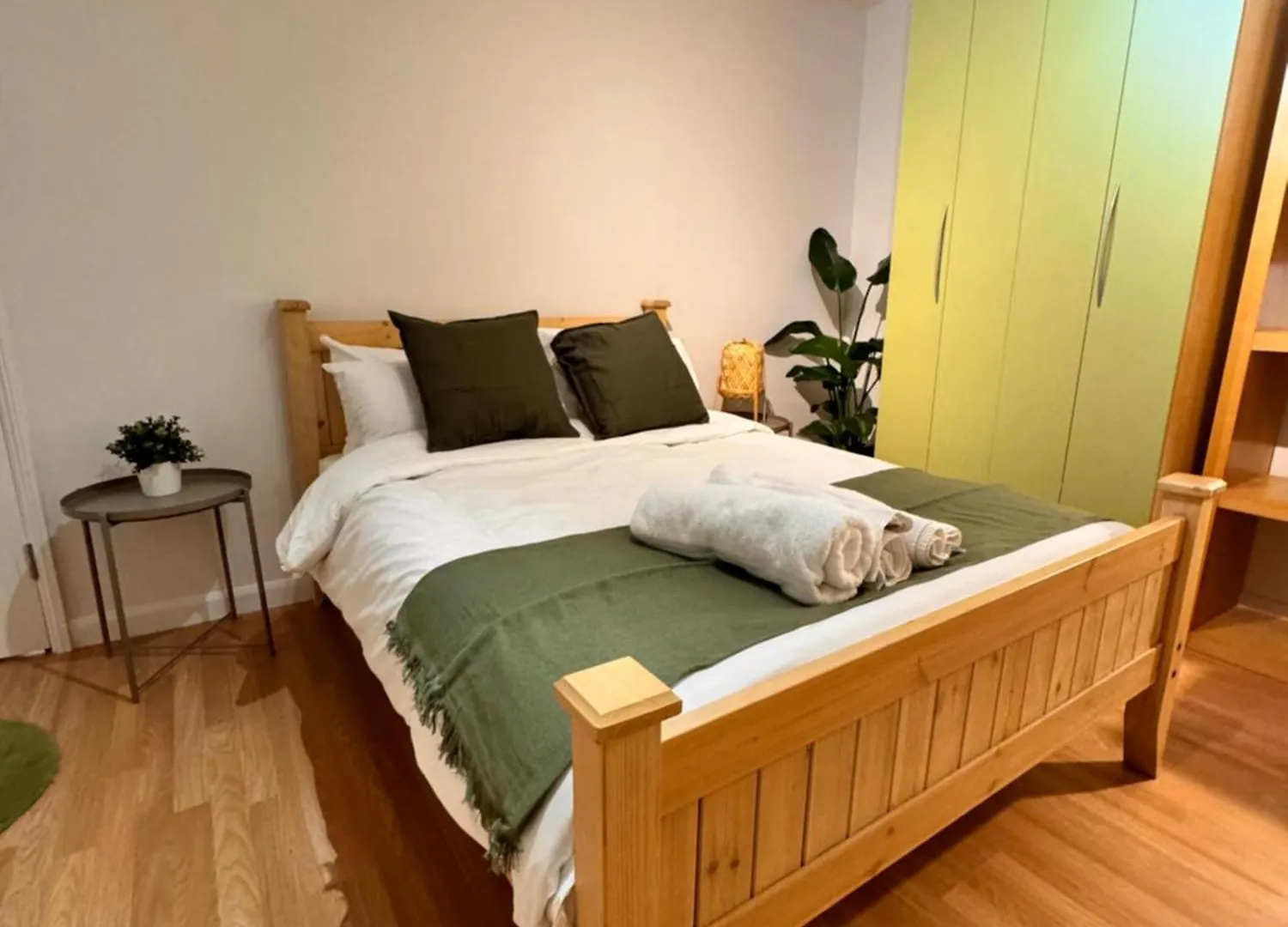 Appartement Luxury 2 Bhk In Canary Wharf Londen